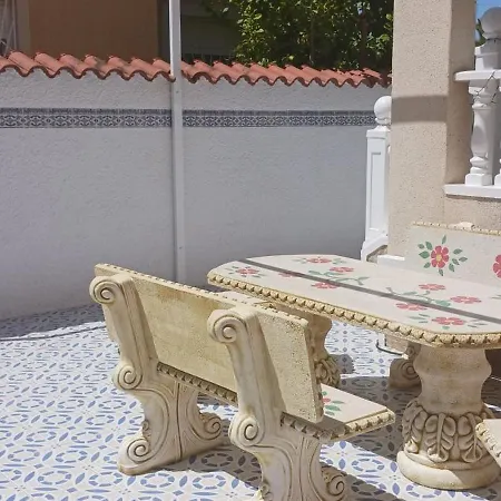 Lovely Detached 3 Bedroom Villa, Communal Pool In Quesada *