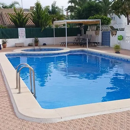Lovely Detached 3 Bedroom Villa, Communal Pool In Quesada Villa
