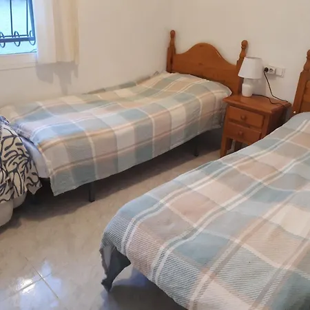 Lovely Detached 3 Bedroom Villa, Communal Pool In Quesada